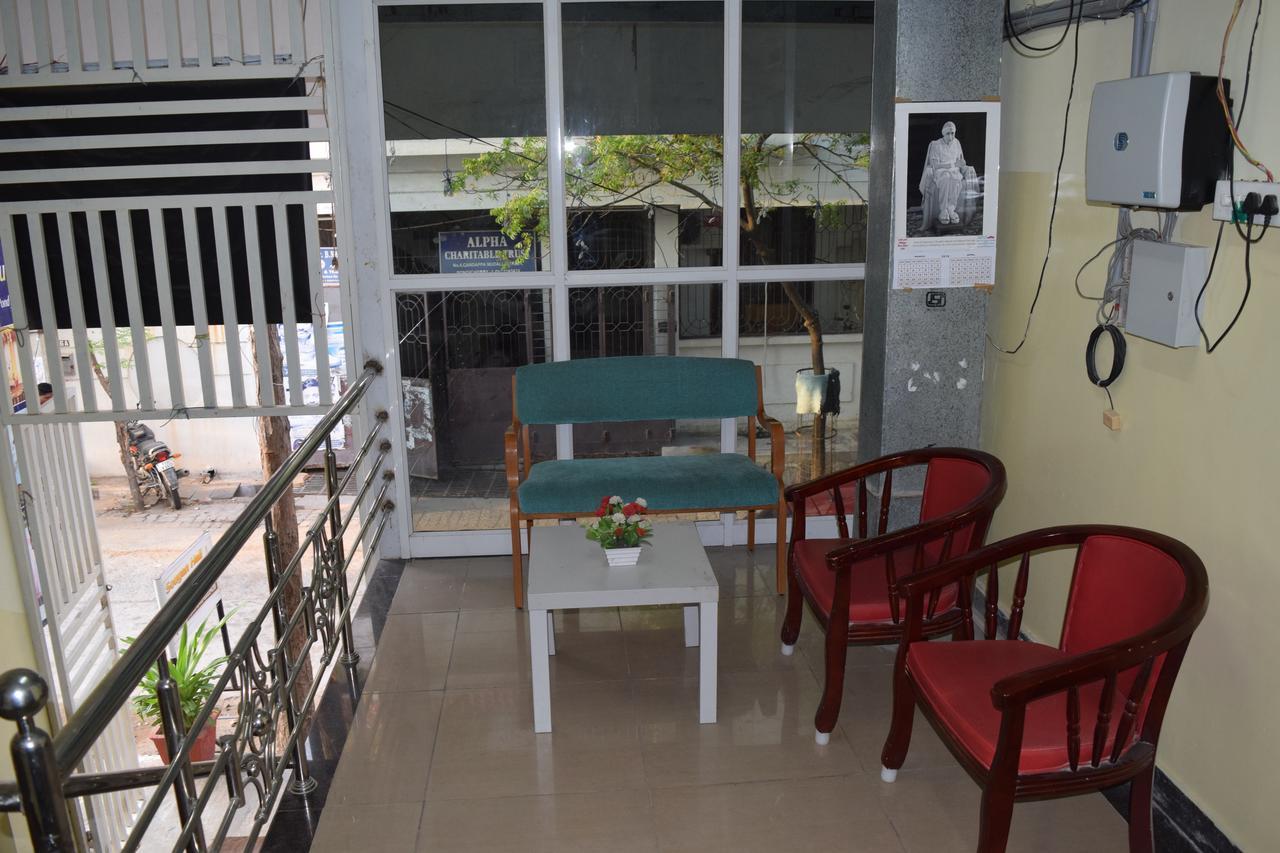 Chaplin Hotel Puducherry Zewnętrze zdjęcie